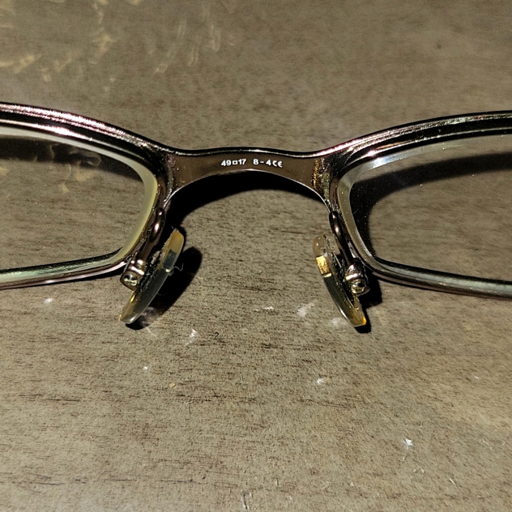 Like new Swarovski Gucci eyeglasses - Picture 3 of 8